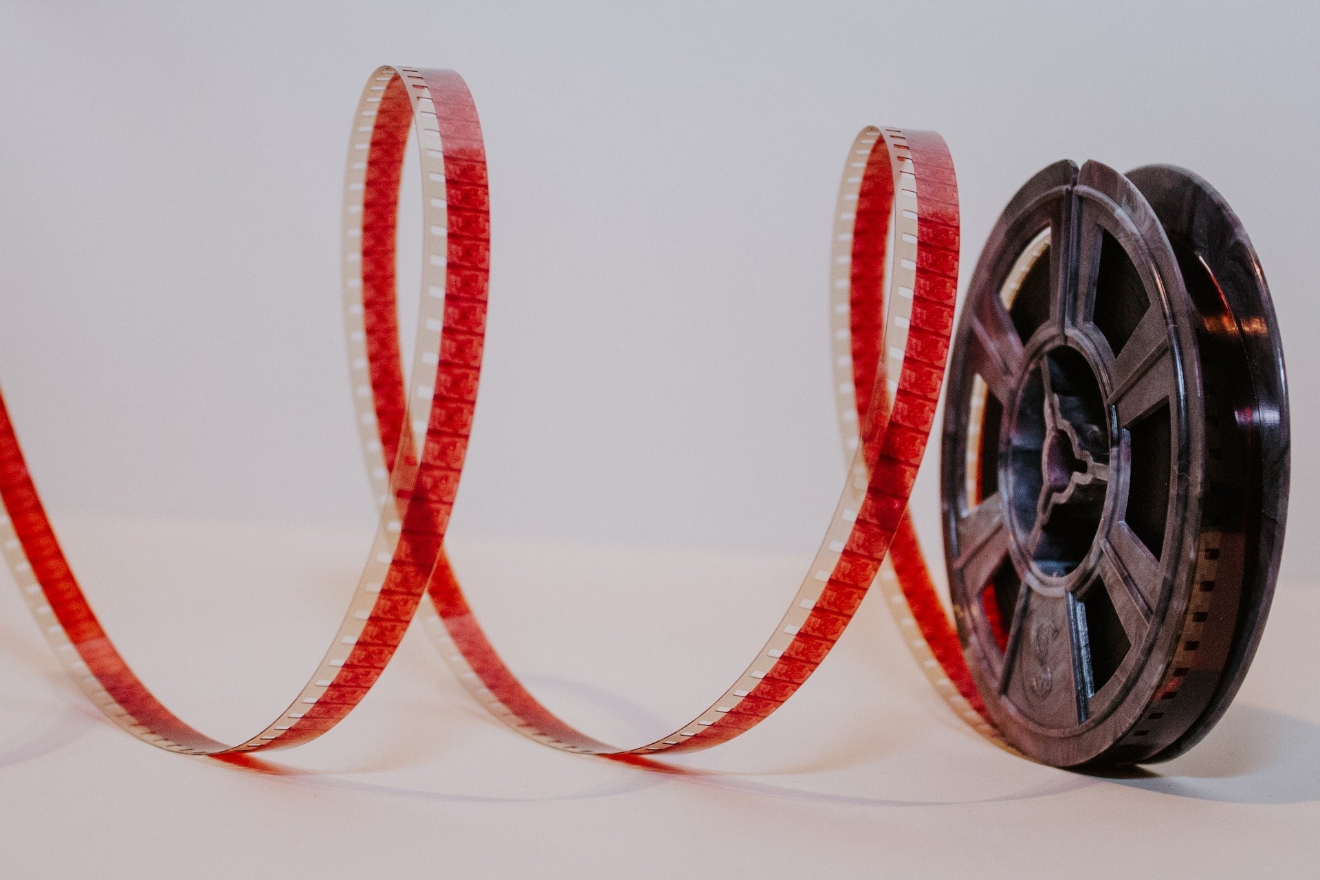 CAST OF THE DEVIL'S LIGHT SUMMARY