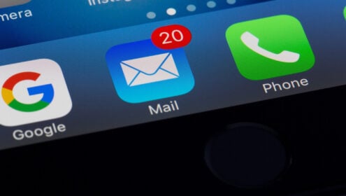 What Should An Actor Email Signature Include